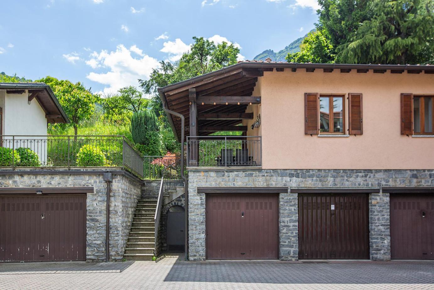 L'Acero Rosso - Giardino Privato E Box Auto Villa Menaggio Bagian luar foto